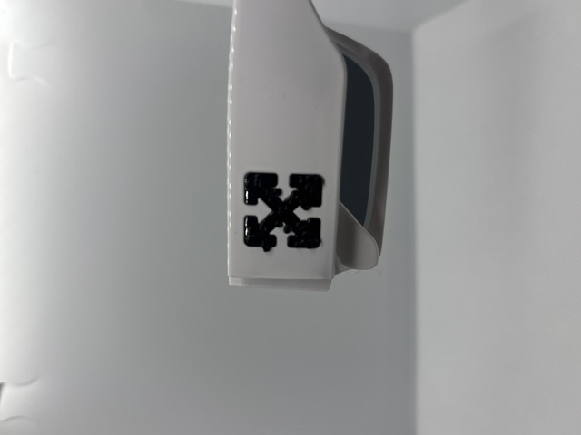 Off-White White Frame, Black Arrows